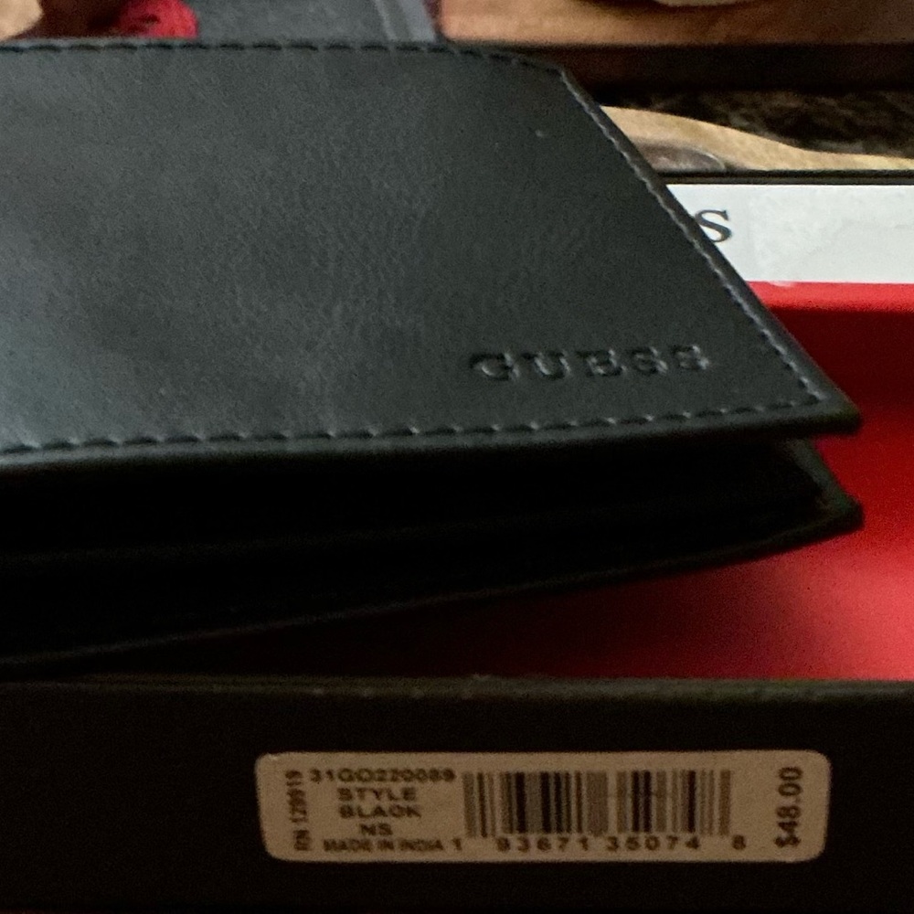 Guess Black Wallet Card Holder - Picture 3 of 6